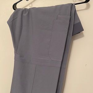 Brand new figs kade cargo pants petite